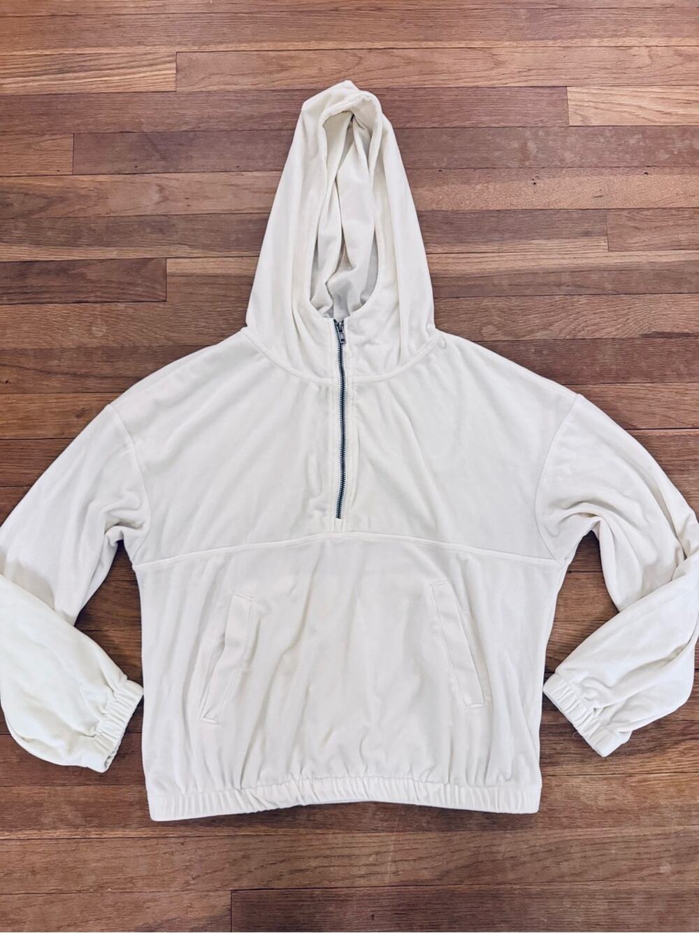 Cozie by Pink Rose Women's White Velour Quarter Zip Hoodie - Size L
b18